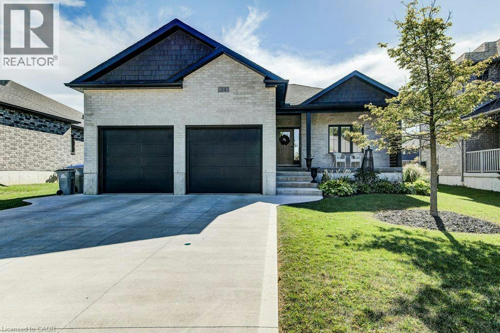 24 Gilmer Crescent, Listowel, ON, N4W 0H2