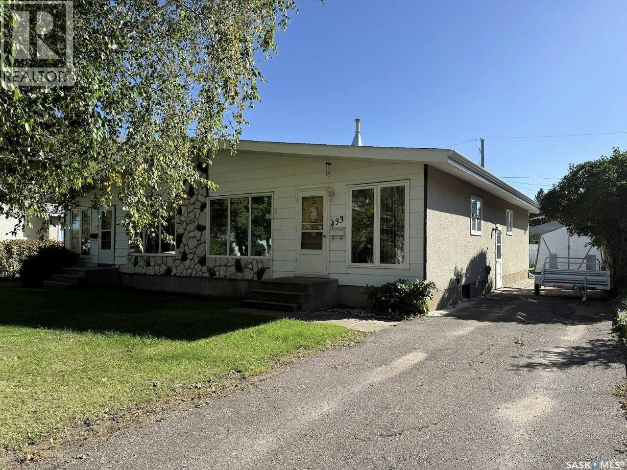 433-435 25th Street E, Prince Albert, SK, S6V 1T3