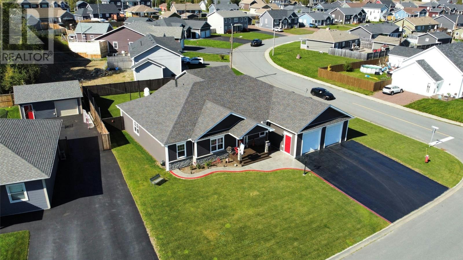 8 Ivanys Road, Grand Falls-Windsor, NL, A2B 0A9