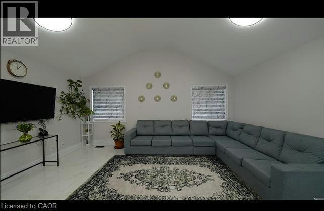 643 Doon South Drive, Kitchener, ON, N2P 2X5 - 4