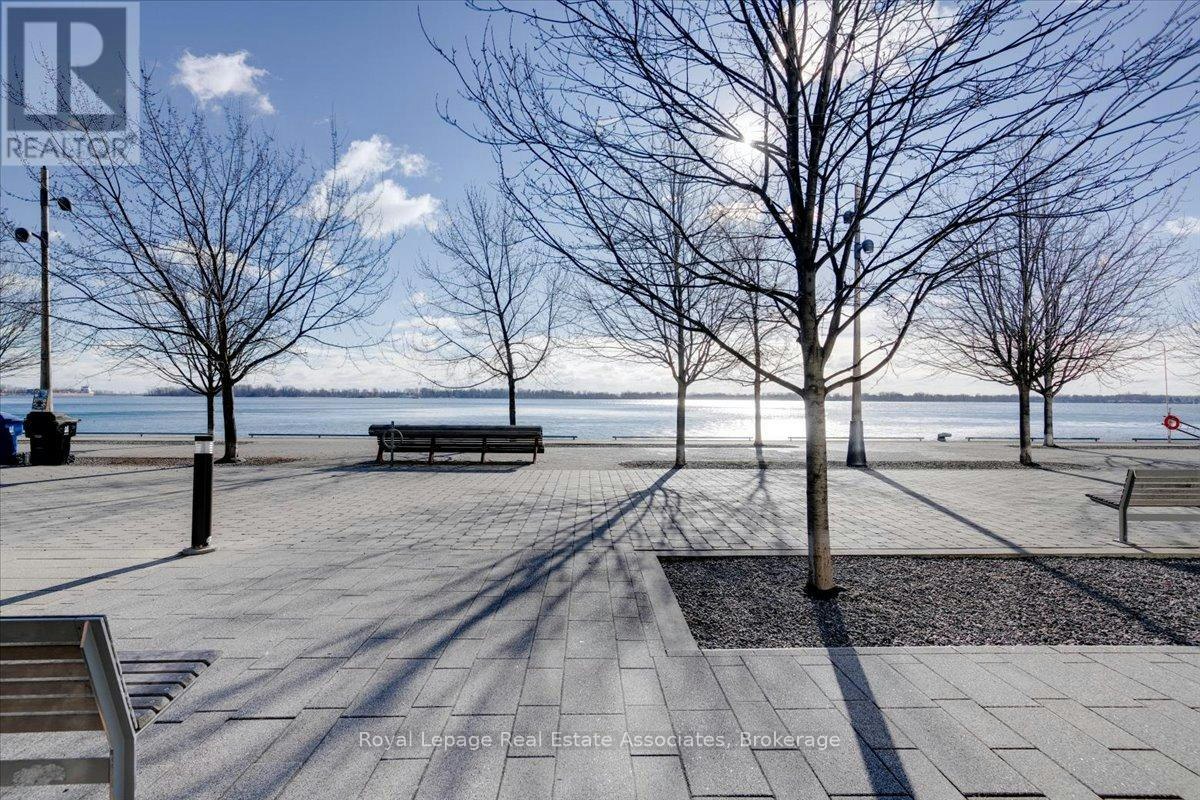 323-29 Queens Quay E, Toronto, ON, M5E 0A4