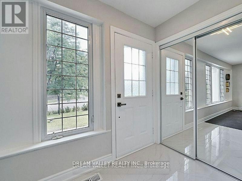 MAIN-24 Gable Place, Toronto, ON, M1P 4J8 - 3