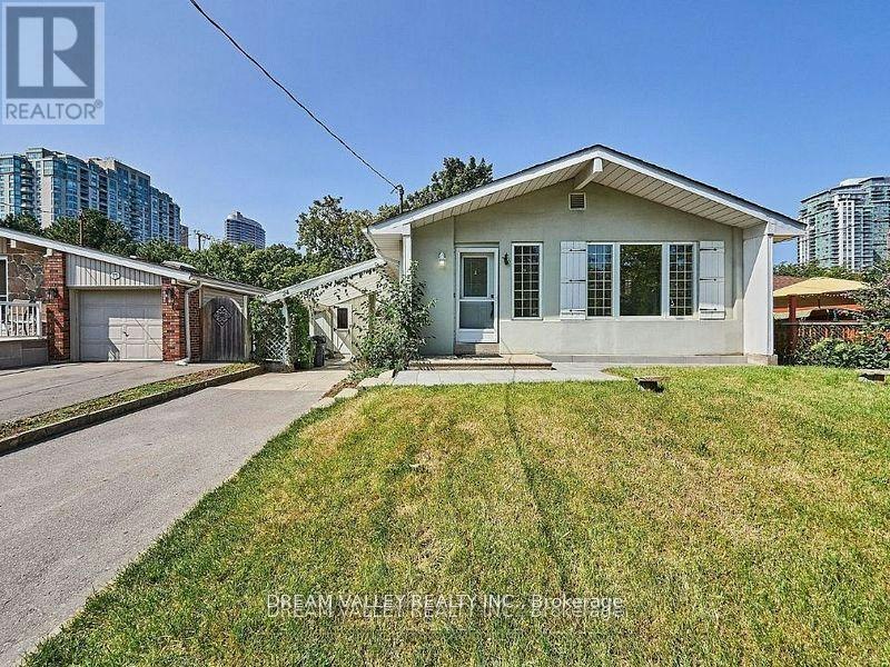 MAIN-24 Gable Place, Toronto, ON, M1P 4J8