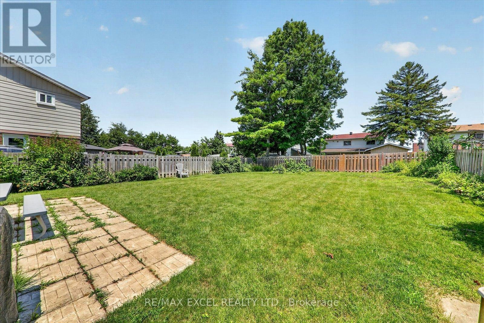 26 Lighthall Crescent, Toronto, ON, M1B 1V3