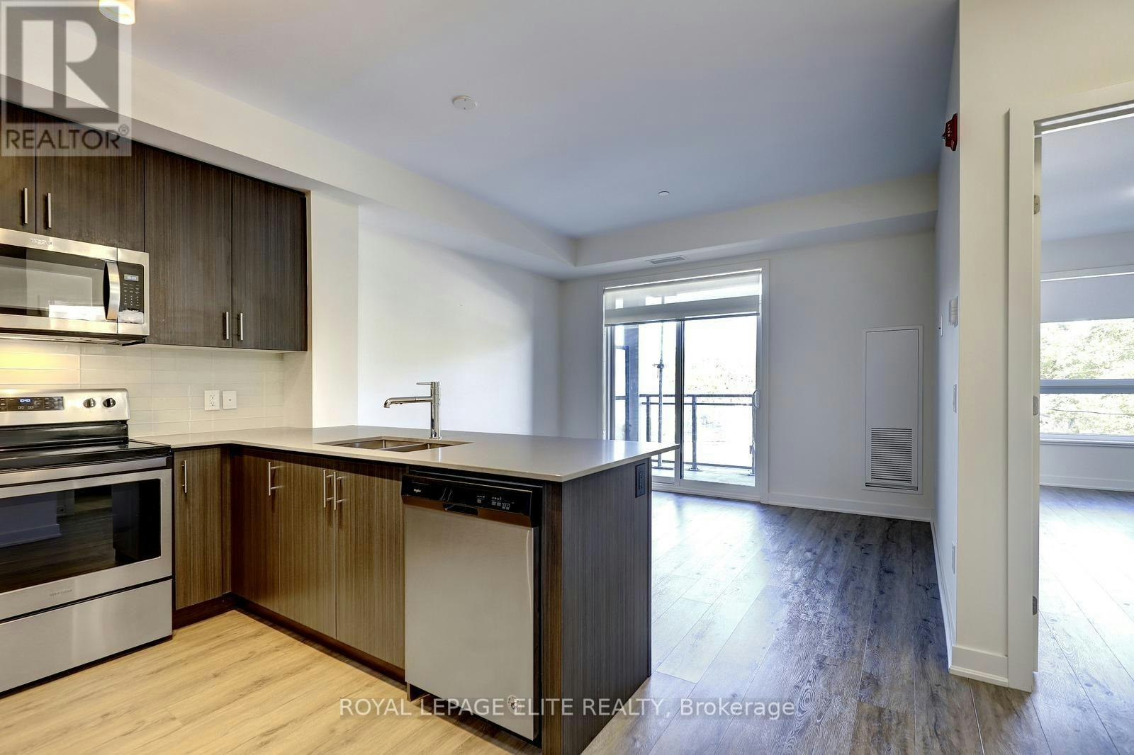 303-340 Plains Road E, Burlington, ON, L7T 2C8 - 9