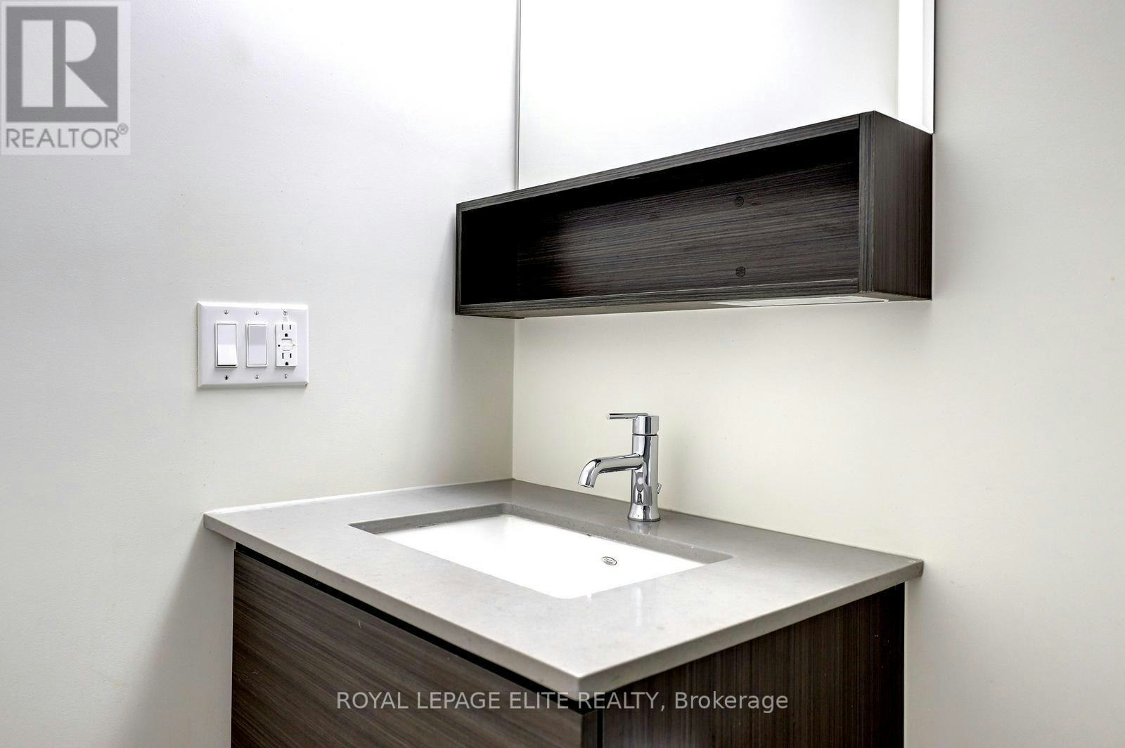 303-340 Plains Road E, Burlington, ON, L7T 2C8 - 20