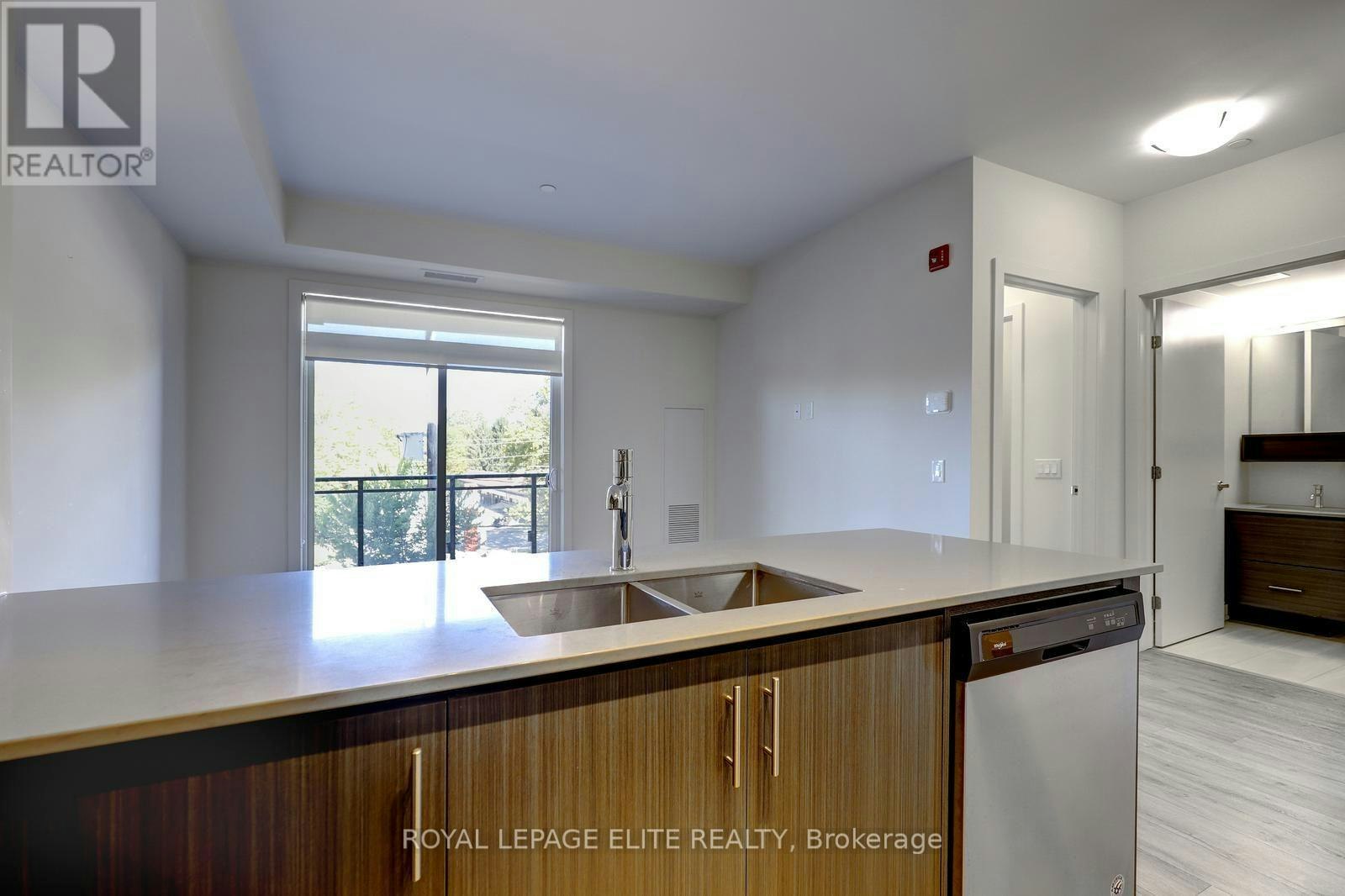 303-340 Plains Road E, Burlington, ON, L7T 2C8 - 13