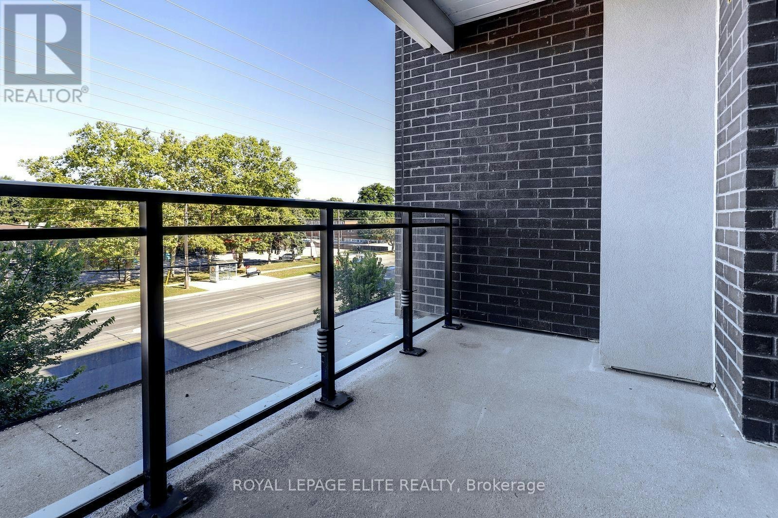 303-340 Plains Road E, Burlington, ON, L7T 2C8 - 26