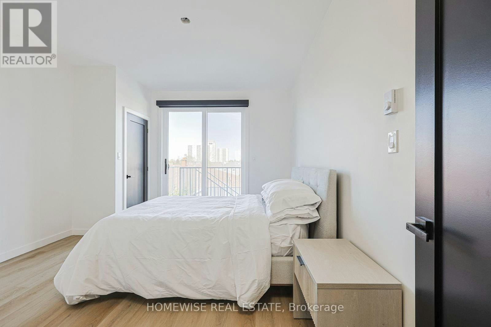3-159 Locksley Avenue, Toronto, ON, M6B 3N6 - 19