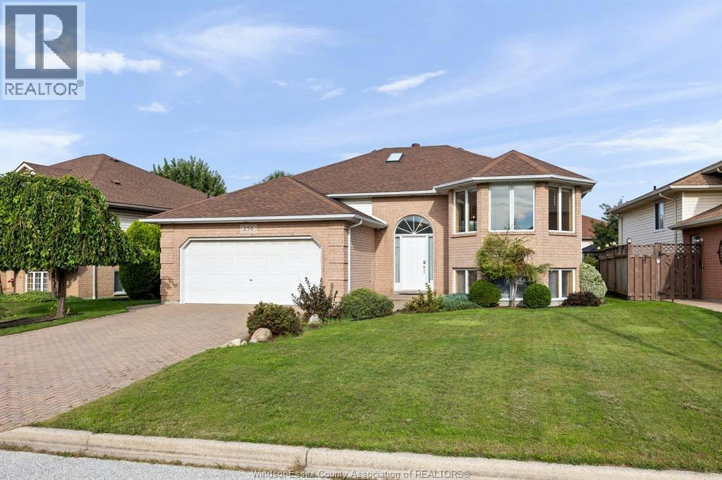 256 Kenilworth Place, Windsor, ON, N9E 4M6