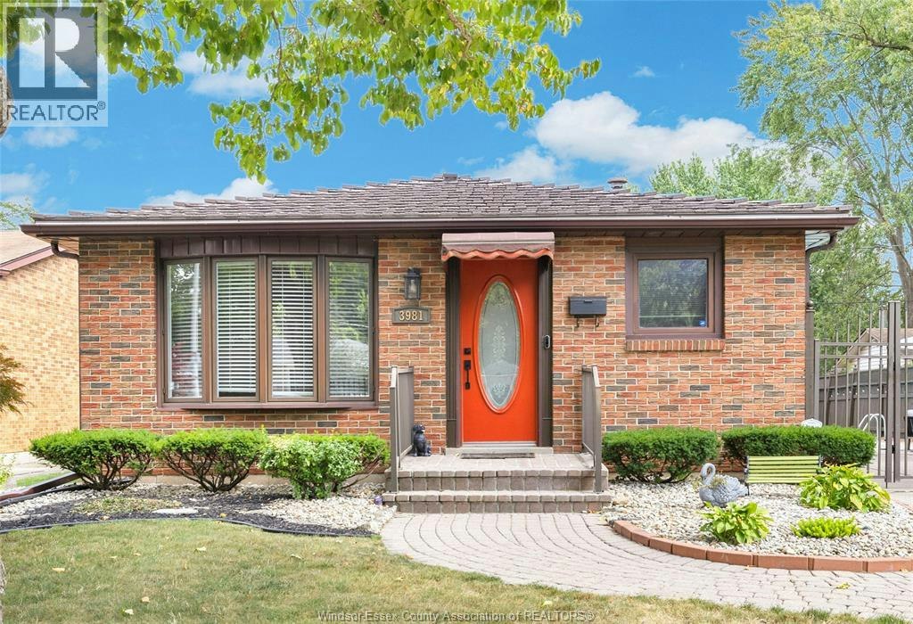3981 Whitney, Windsor, ON, N9C 2C7