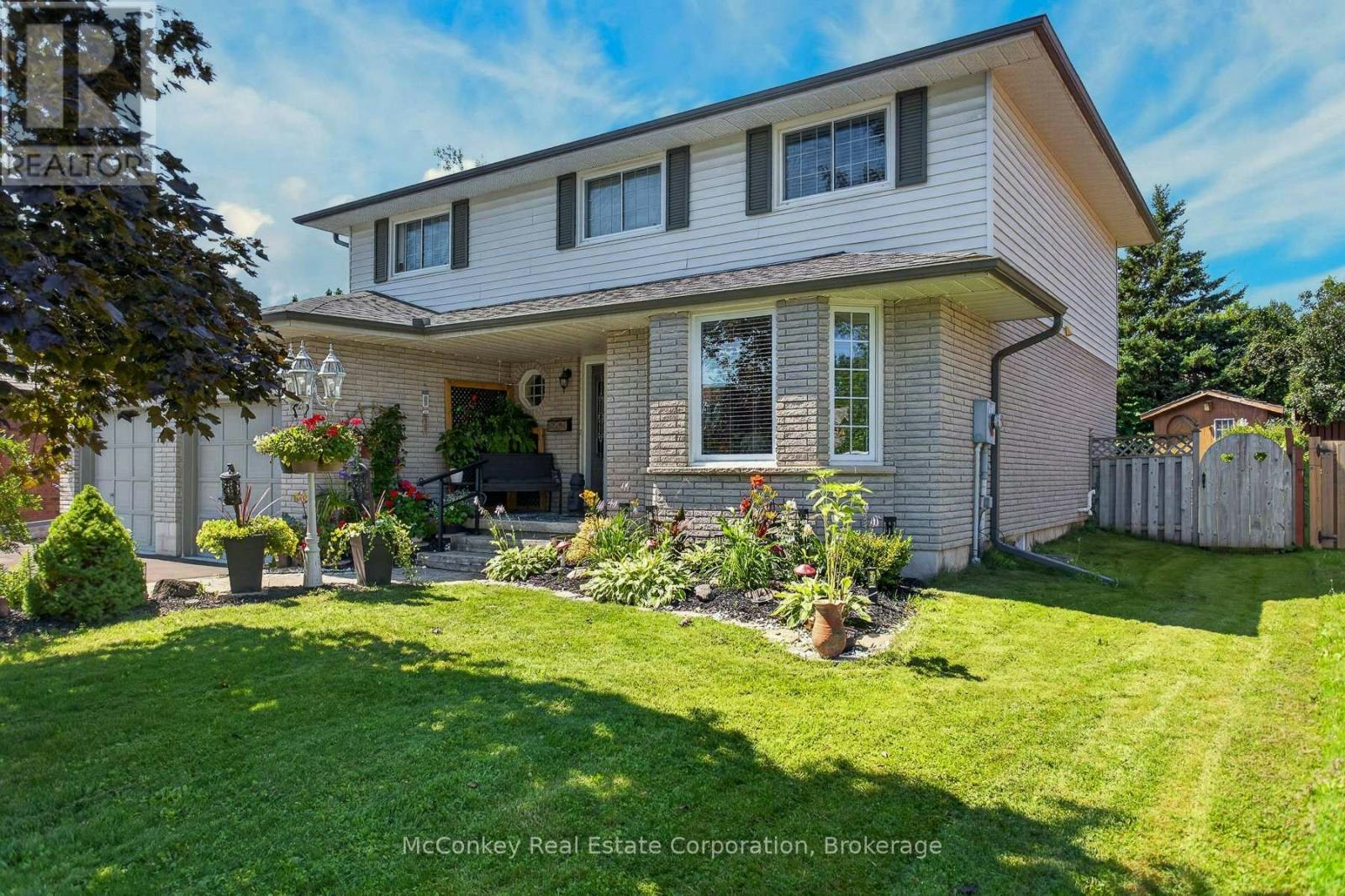 1817 Parkwood Circle, Peterborough, ON, K9J 8C3