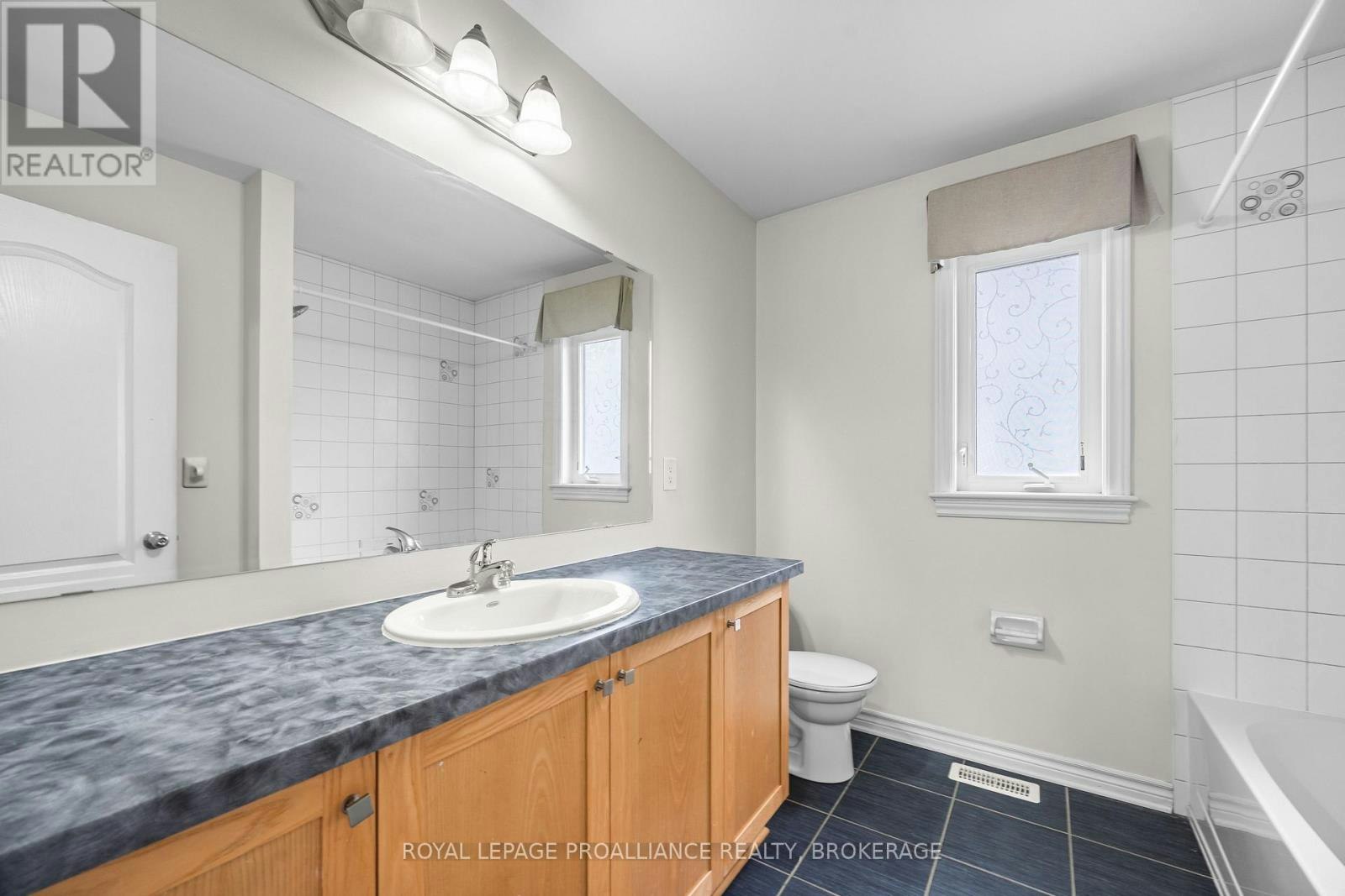 1397 Waterside Way, Kingston, ON, K7K 0E9 - 33