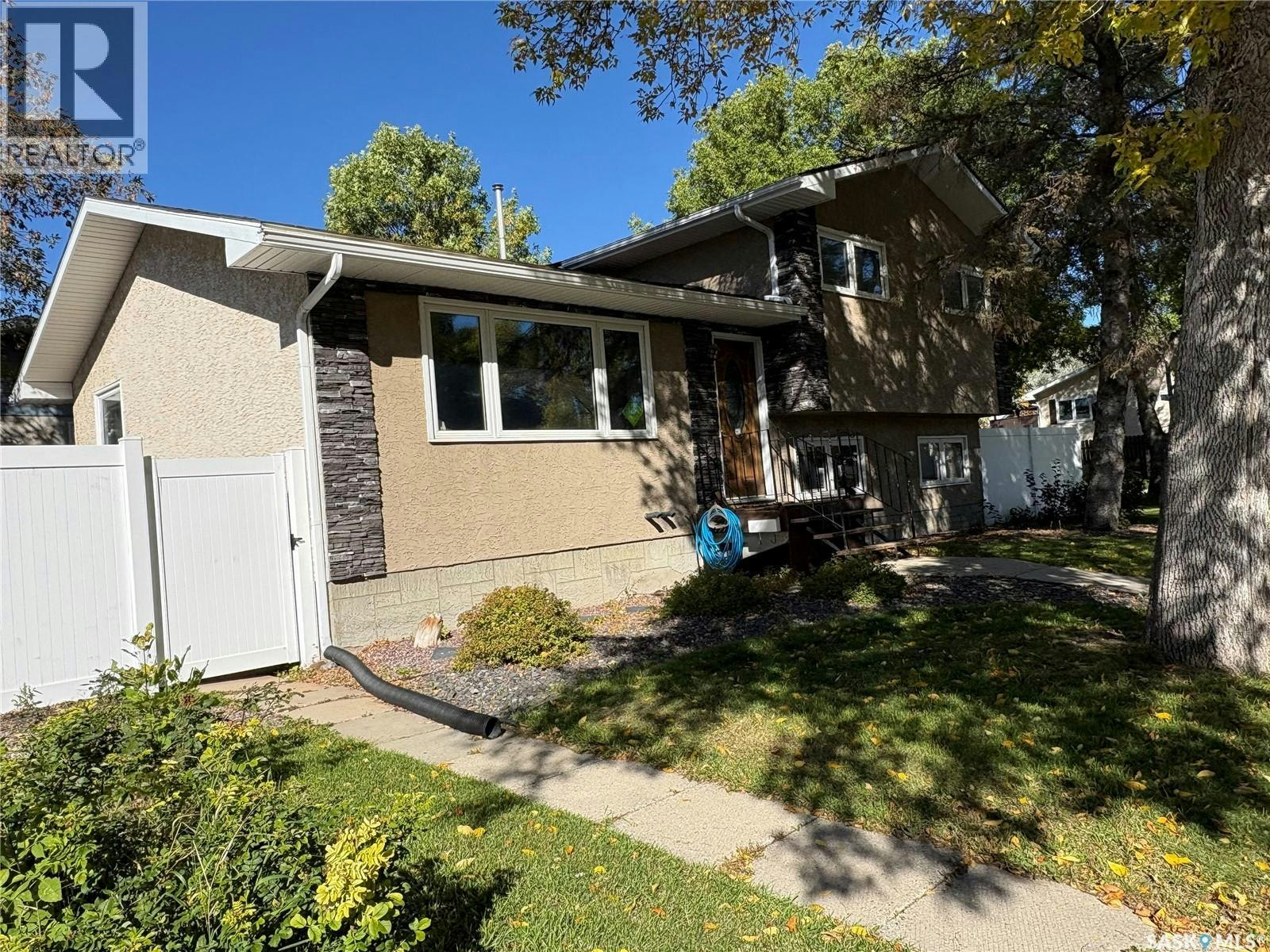 147 Fuhrmann Crescent, Regina, SK, S4R 7W2