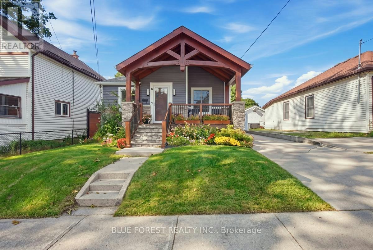 8 Edna Street, London, ON, N5Z 2X9