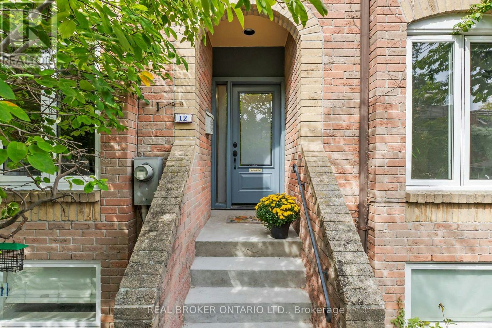 12 St. James Court, Toronto, ON, M4X 1X4