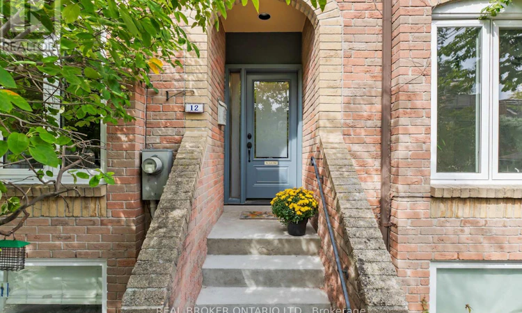 12 St. James Court
