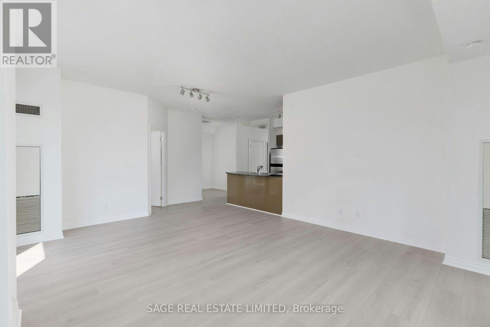 2711-16 Yonge Street, Toronto, ON, M5E 2A1 - 14