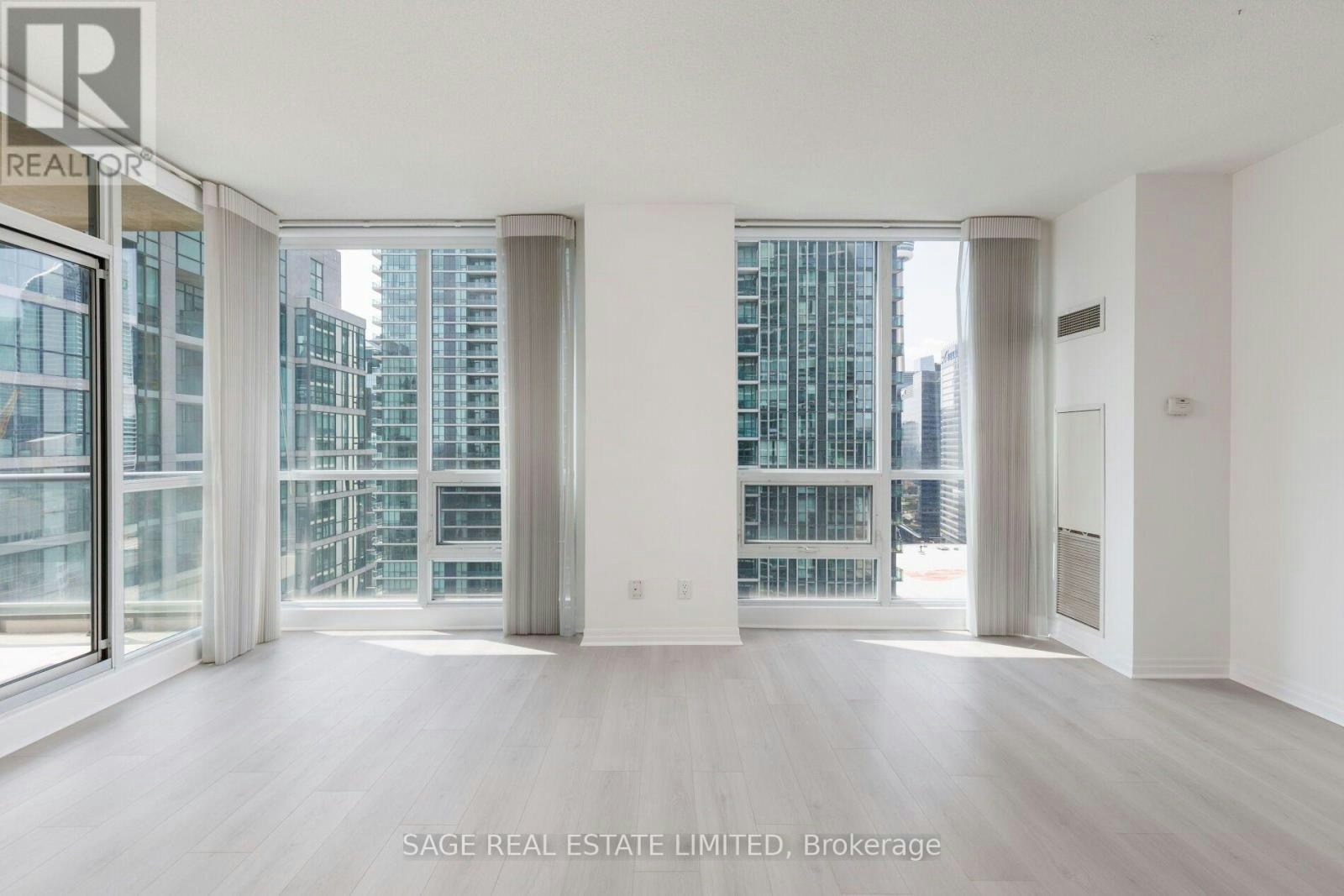 2711-16 Yonge Street, Toronto, ON, M5E 2A1 - 2