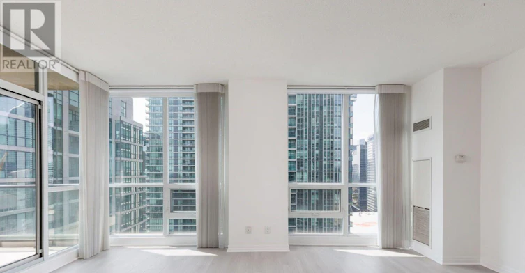 2711-16 Yonge Street, Toronto, ON, M5E 2A1 - 2