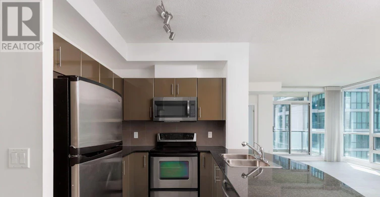 2711-16 Yonge Street, Toronto, ON, M5E 2A1 - 17
