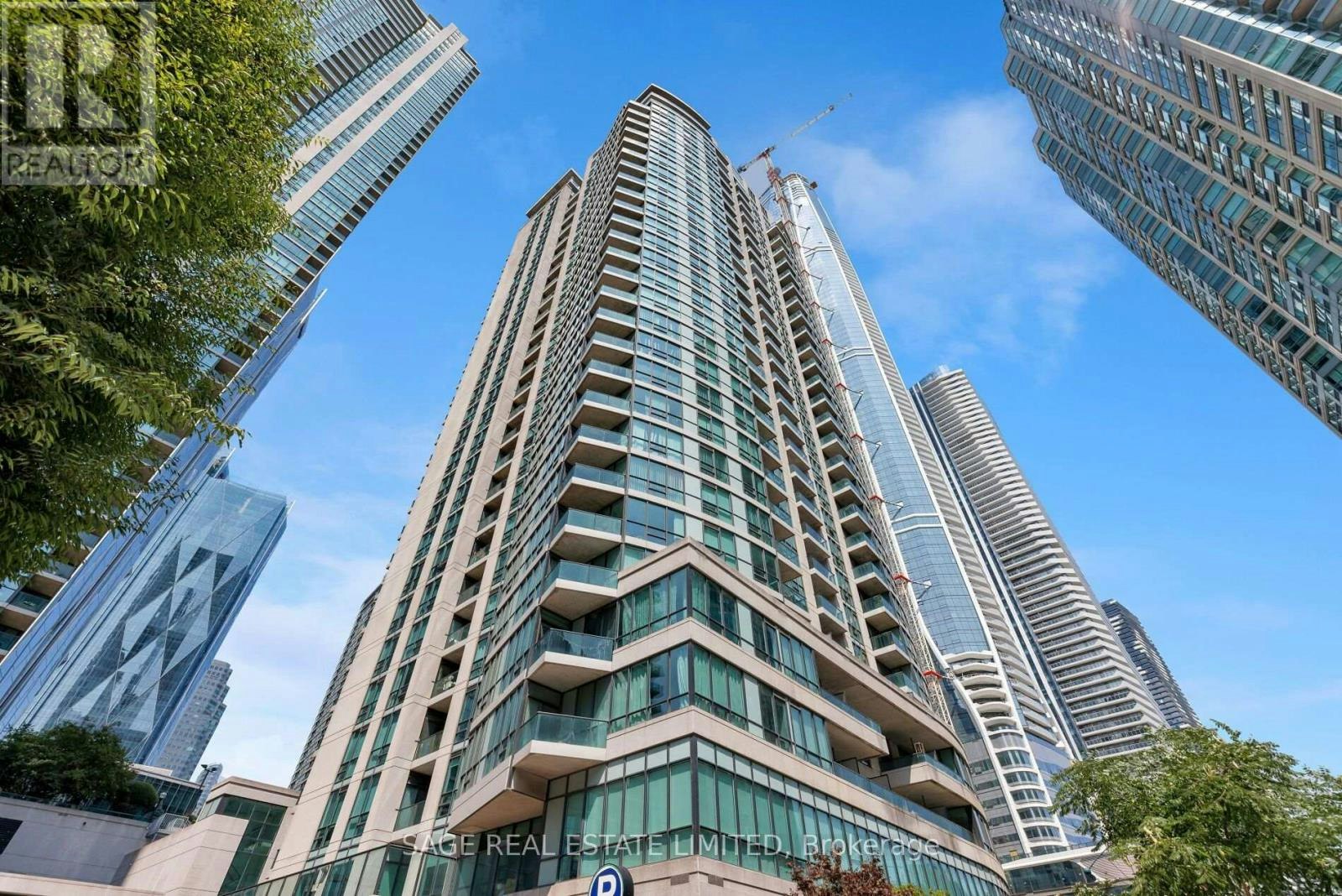 2711-16 Yonge Street, Toronto, ON, M5E 2A1