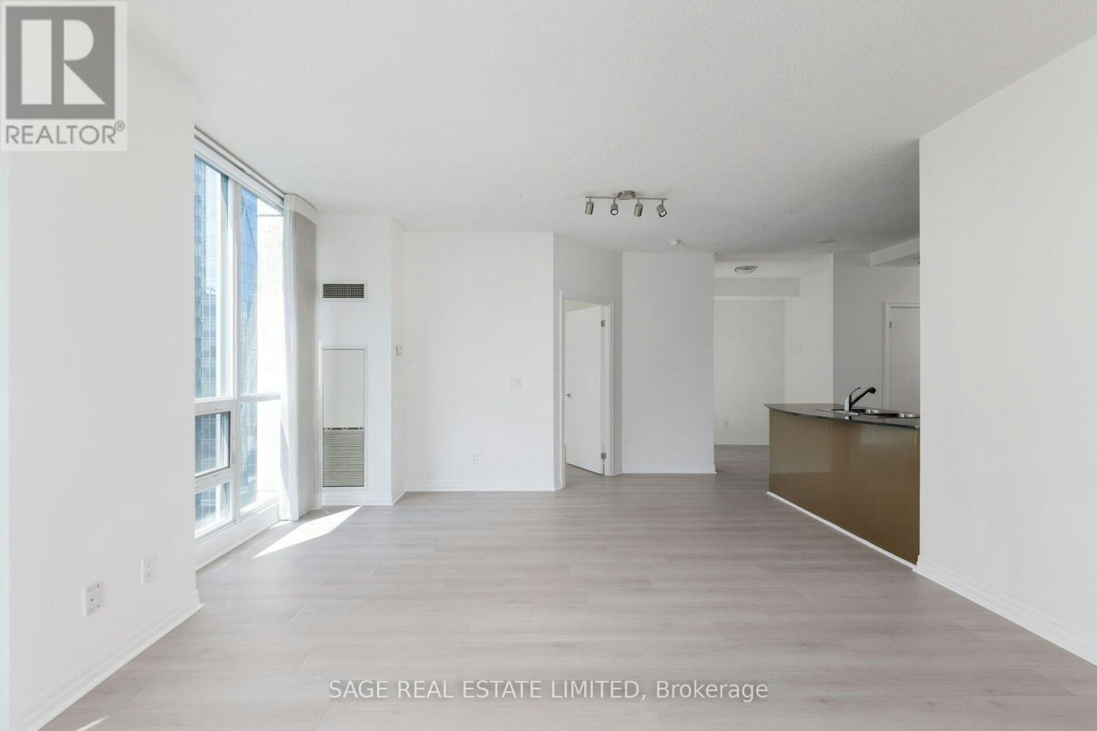 2711-16 Yonge Street, Toronto, ON, M5E 2A1 - 13