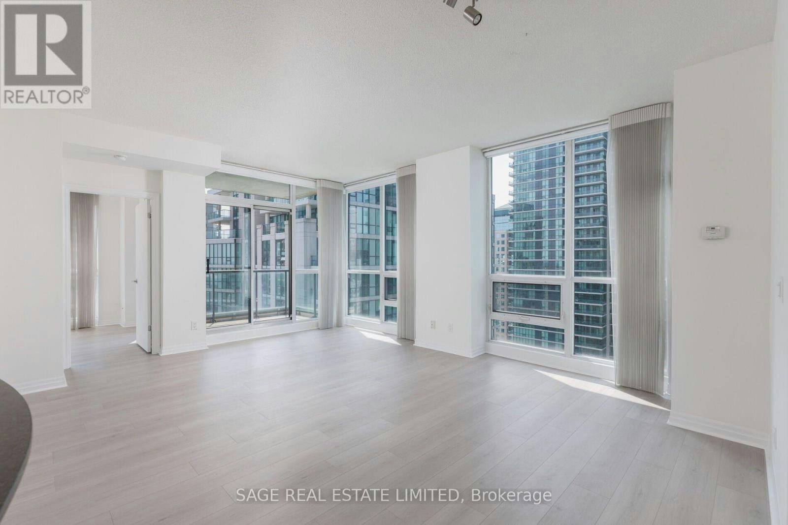 2711-16 Yonge Street, Toronto, ON, M5E 2A1 - 6