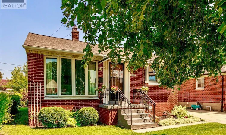 3775 Myrtle