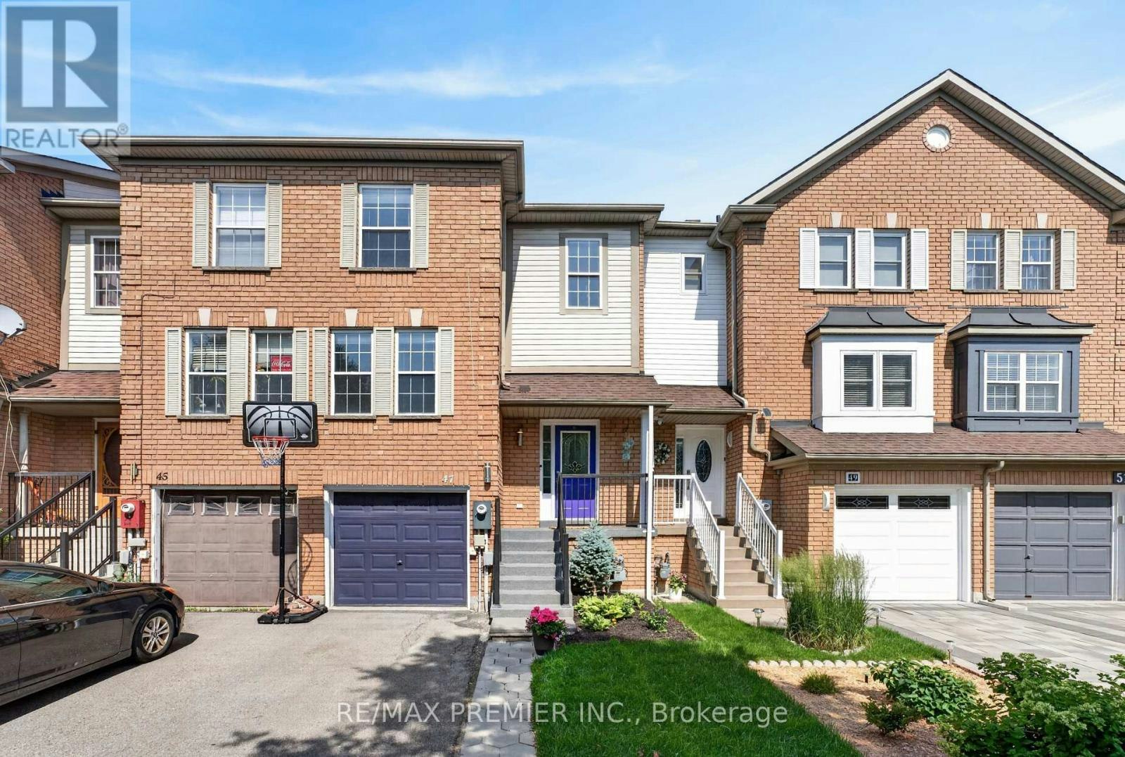 47 Milloy Place, Aurora, ON, L4G 7L2