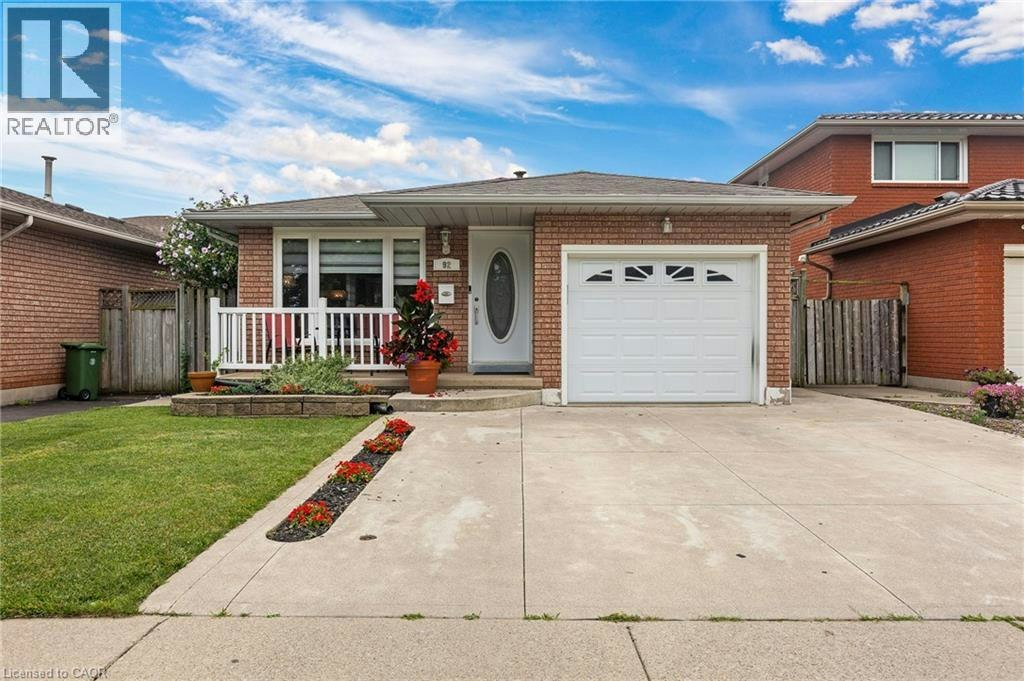 92 Juniper Drive, Hamilton, ON, L8G 4E6