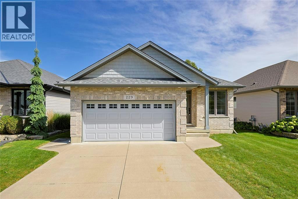229 Meadowlark Lane, Sarnia, ON, N7S 0B6
