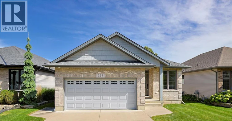 229 Meadowlark Lane, Sarnia, ON, N7S 0B6