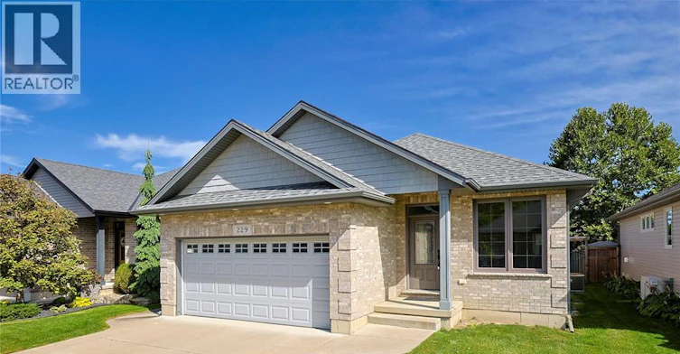 229 Meadowlark Lane, Sarnia, ON, N7S 0B6 - 2