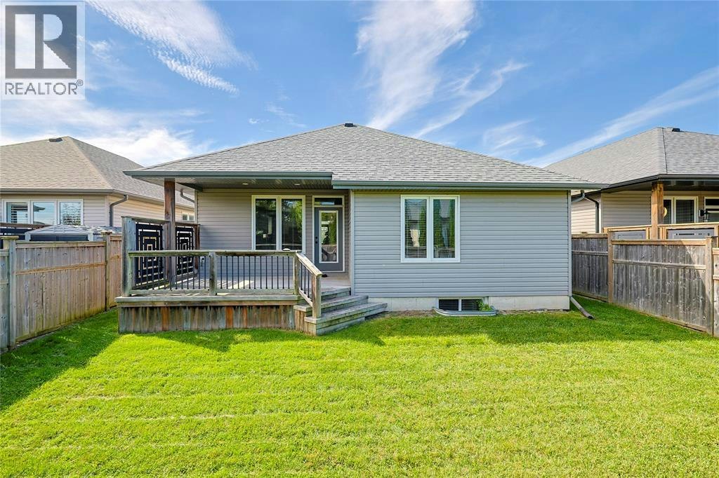 229 Meadowlark Lane, Sarnia, ON, N7S 0B6 - 22