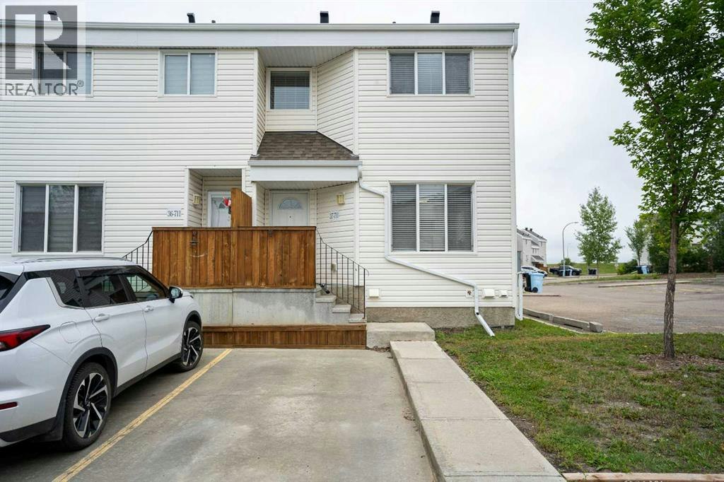 37-711 Beacon Hill Drive, Fort Mcmurray, AB, T9H 3R5