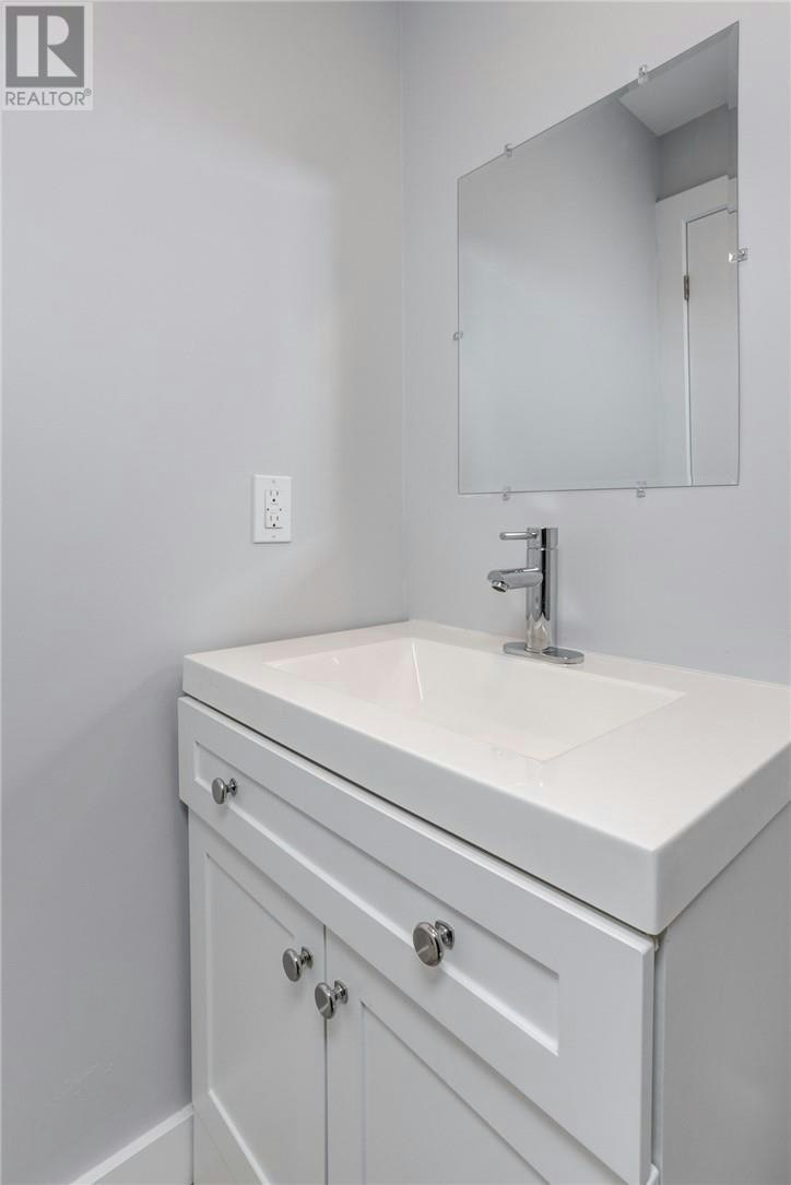 2165 Falconbridge, Greater Sudbury, ON, P3L 1M2 - 4