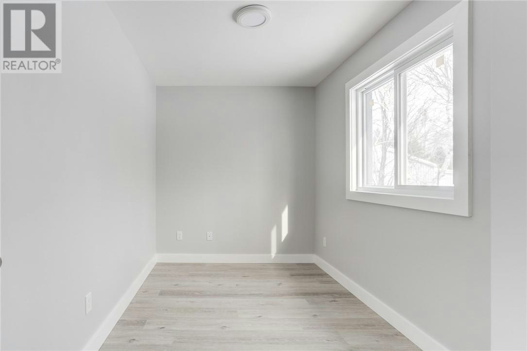 2165 Falconbridge, Greater Sudbury, ON, P3L 1M2 - 3