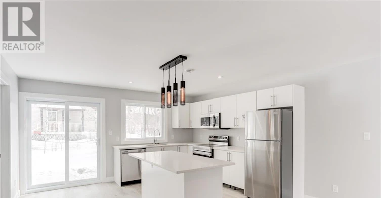 2165 Falconbridge, Greater Sudbury, ON, P3L 1M2 - 2