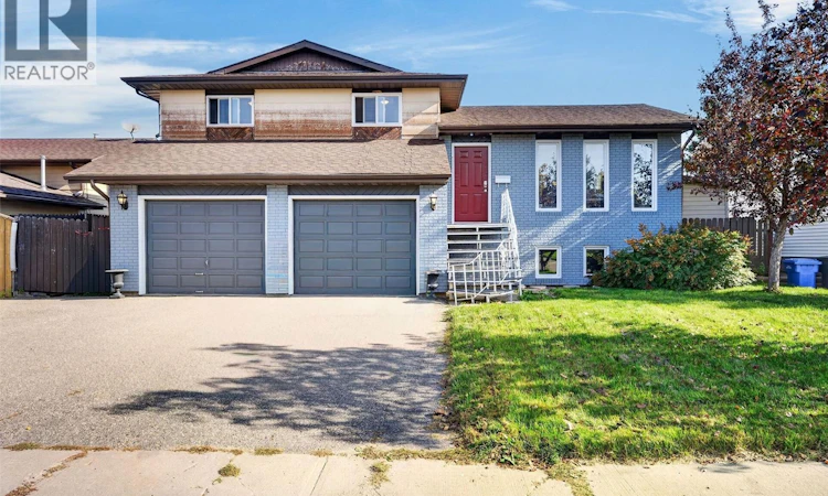 3458 Eagle Crescent