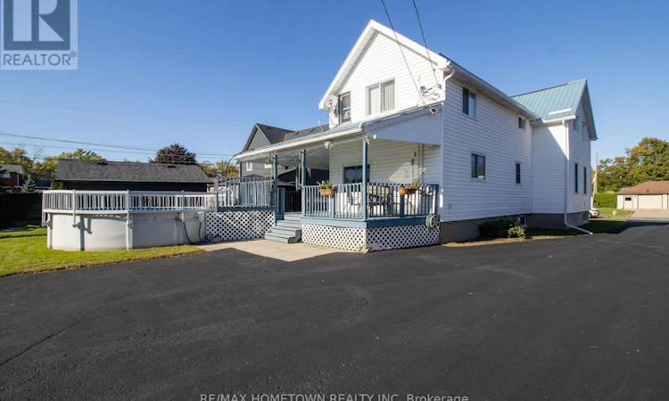 8 Brouse Drive E