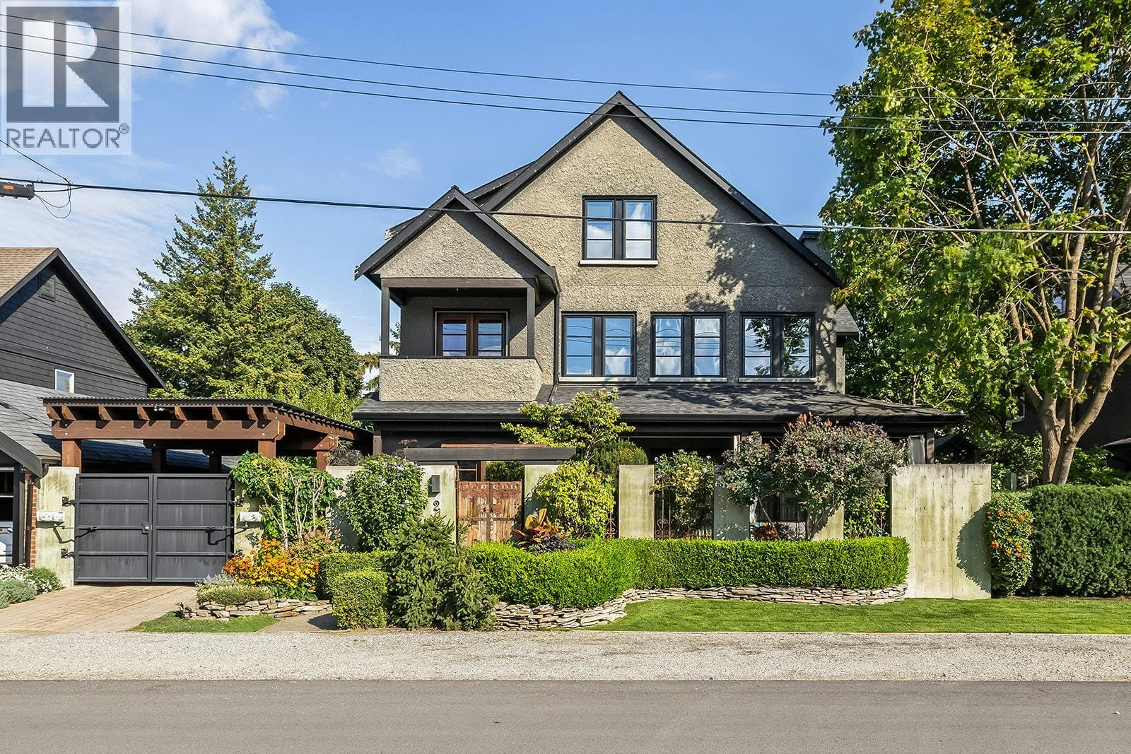 2673 Bath Street, Kelowna, BC, V1Y 1M3