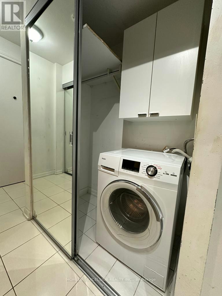 632-111 Elizabeth Street, Toronto, ON, M5G 1P7 - 12