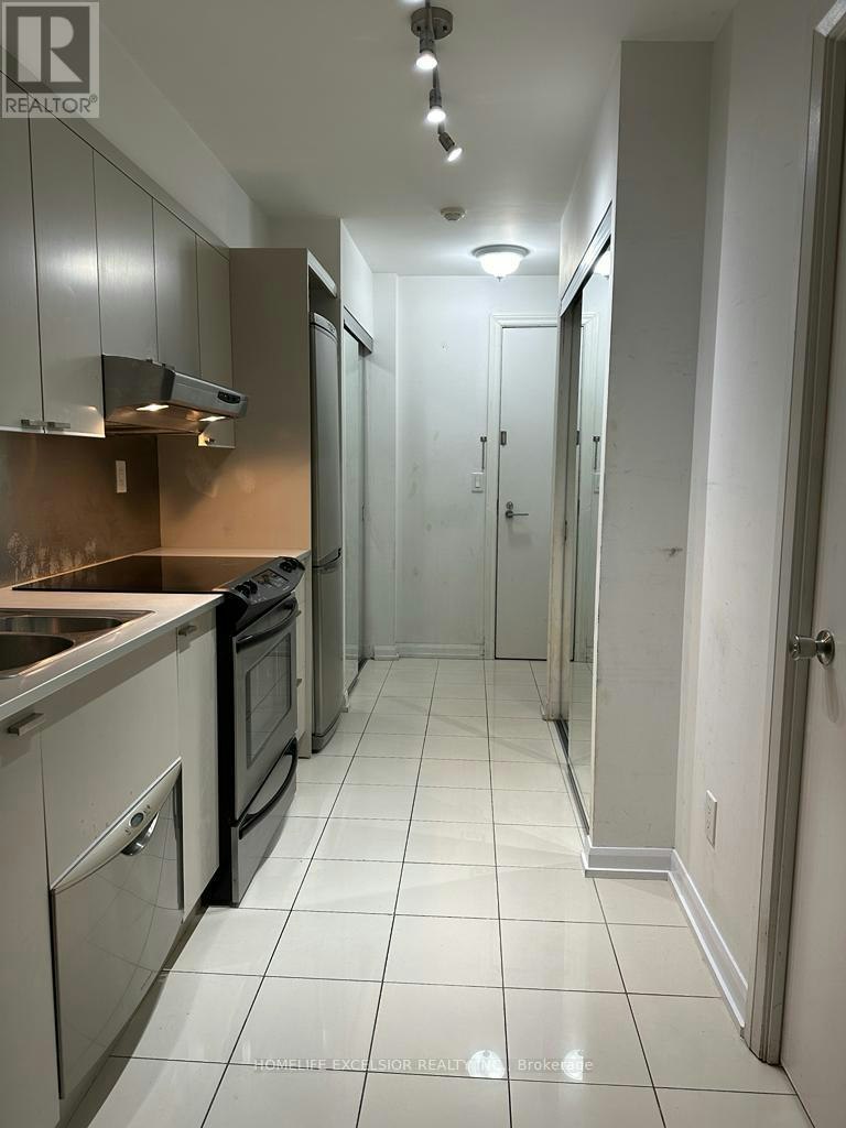 632-111 Elizabeth Street, Toronto, ON, M5G 1P7 - 9