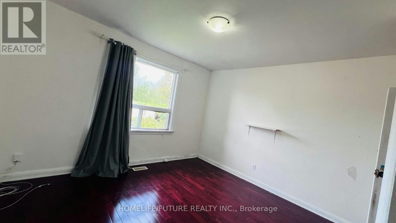MAIN-7 Perivale Crescent, Toronto, ON, M1J 2B9 - 4