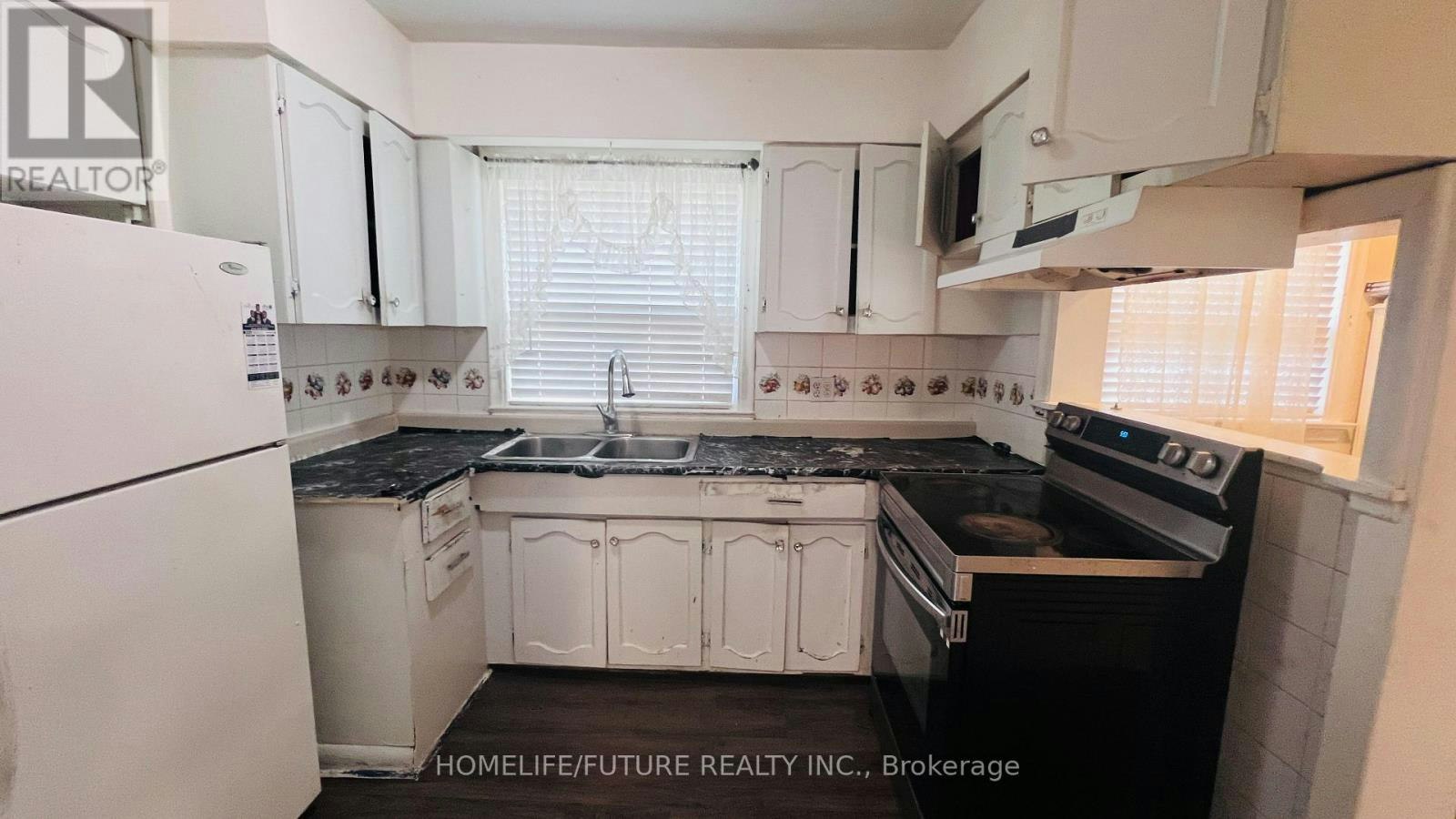 MAIN-7 Perivale Crescent, Toronto, ON, M1J 2B9 - 2