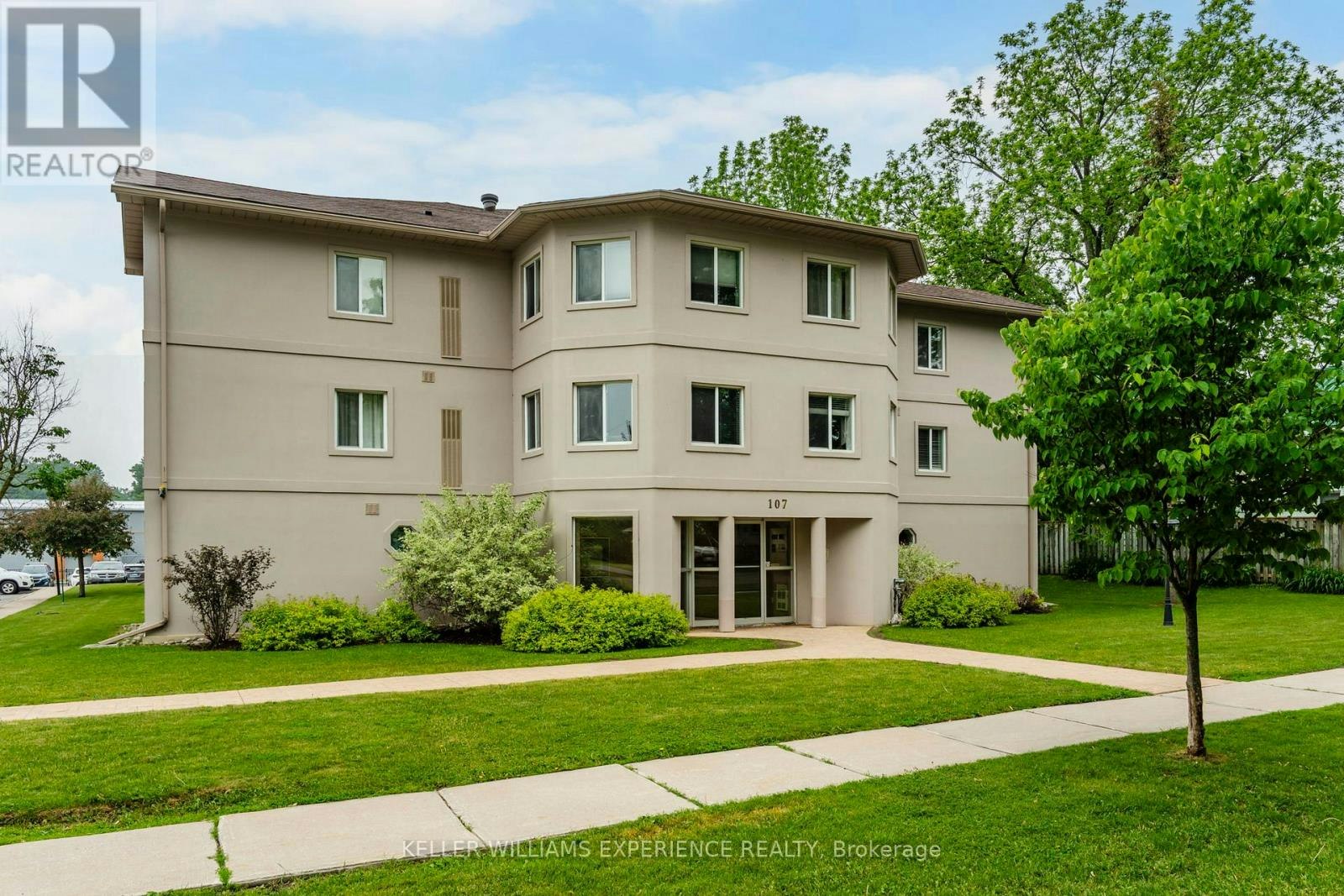 208-107 Bond Street, Orillia, ON, L3V 1J7