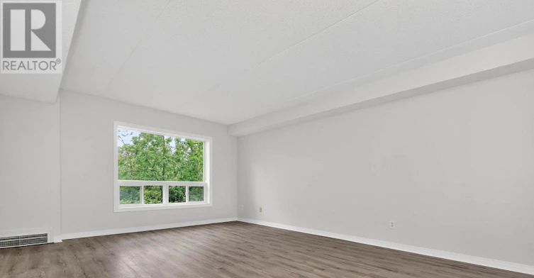 208-107 Bond Street, Orillia, ON, L3V 1J7 - 9