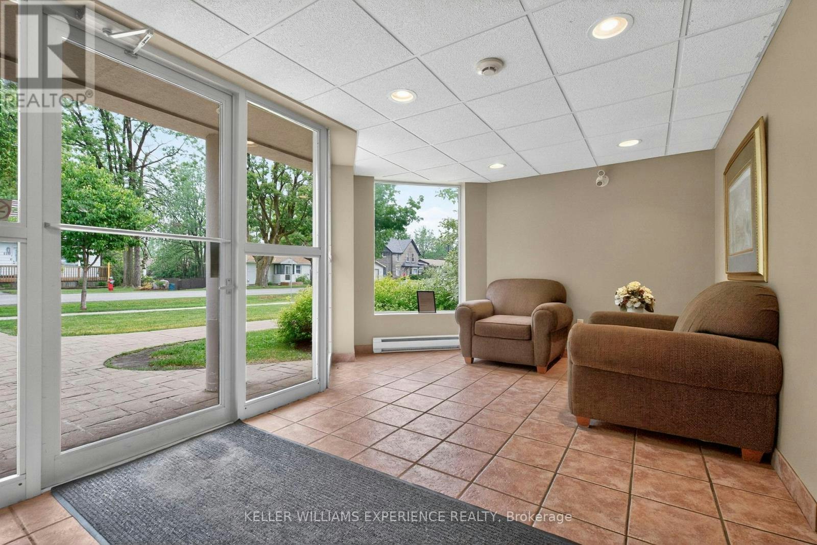 208-107 Bond Street, Orillia, ON, L3V 1J7 - 3