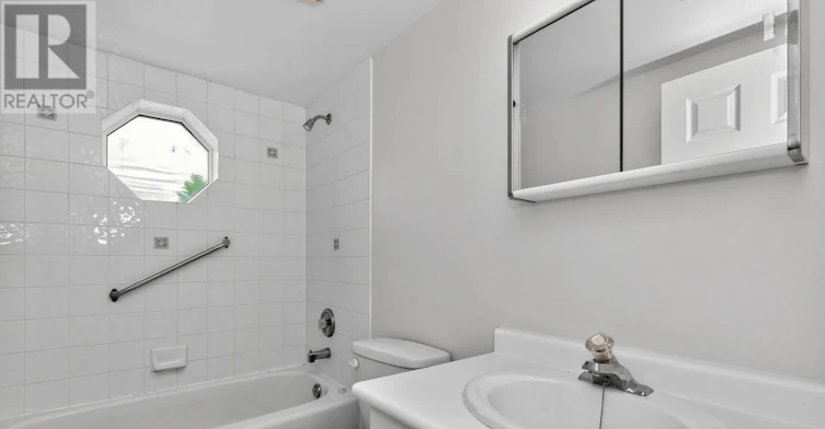 208-107 Bond Street, Orillia, ON, L3V 1J7 - 14